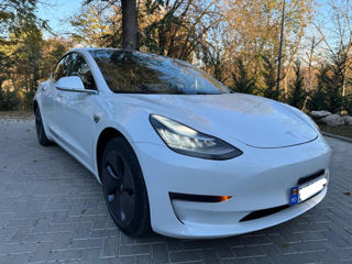 Tesla Model 3 foto 4