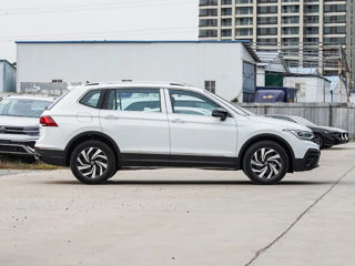 Volkswagen Tiguan foto 2