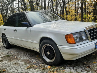 Mercedes Series (W124) foto 4