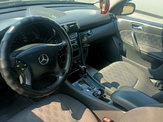 Mercedes C-Class foto 5