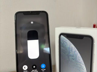 se vinde iPhone XR 64 Gb foto 6