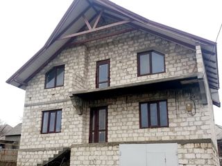 Spre vînzare casă nouă 119,4 mp. două nivele pe 6,69 ari în Ialoveni str. Ion Creanga.  80 000 euro.