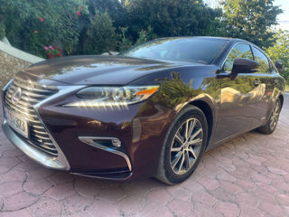 Lexus ES Series