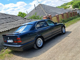 BMW 5 Series foto 2