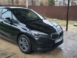 BMW 2 Series Active Tourer foto 2