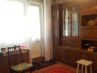 De vinzare apartament cu 3 odai,15 Mcr., Cahul foto 1