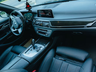 BMW 7 Series foto 6