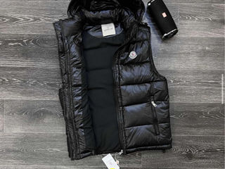 Jaleta Moncler