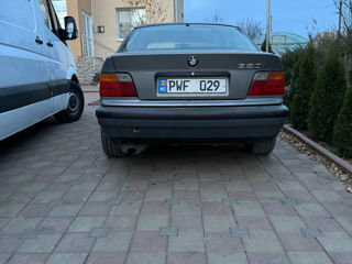 BMW 3 Series foto 4