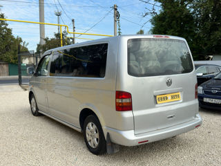 Volkswagen Caravelle foto 4