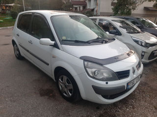 Renault Scenic foto 2