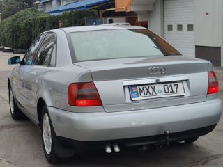 Audi A4 foto 6