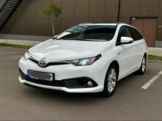 Toyota Auris foto 1