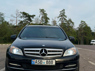 Mercedes C-Class foto 2