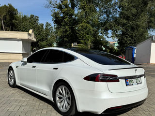 Tesla Model S foto 3