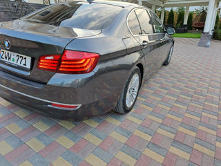 BMW 5 Series foto 8