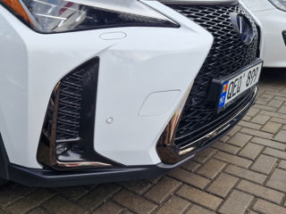 Lexus UX foto 9