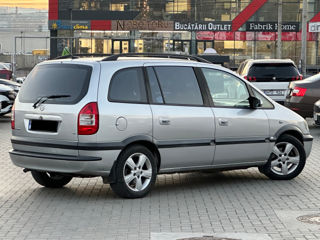 Opel Zafira foto 4