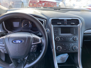 Ford Fusion foto 6