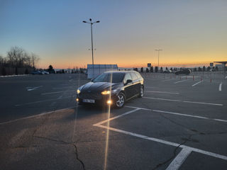 Ford Mondeo foto 2