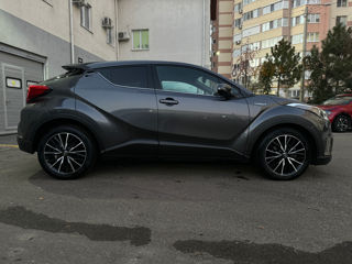 Toyota C-HR foto 4