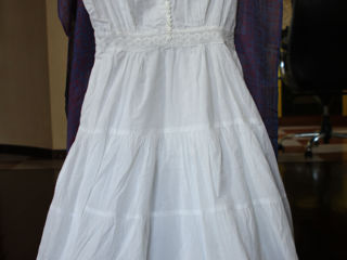 Белые платья из Индии, вышивка и орнаменты