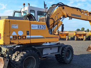 Колесный  экскаватор Liebherr A900B фото 1