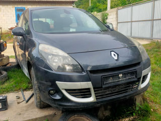 Vind Renault Scenic foto 2