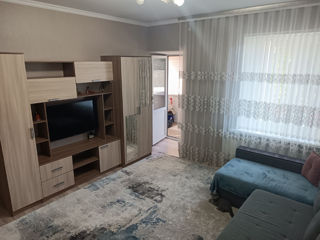 Apartament cu 2 camere, 55 m², Centru, Bălți foto 3