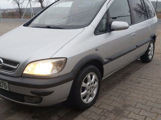 Opel Zafira foto 4