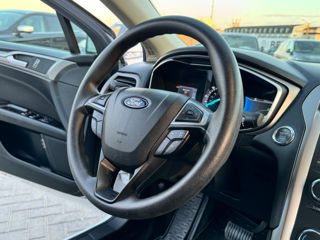 Ford Fusion foto 9