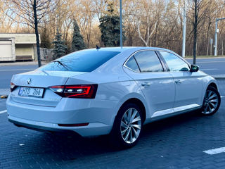 Skoda Superb foto 4