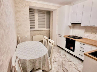 Apartament cu 2 camere, 70 m², Buiucani, Chișinău foto 6