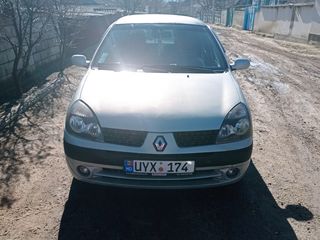 Renault Clio foto 4