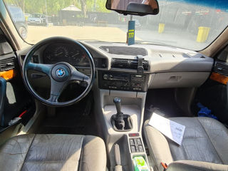 BMW 5 Series foto 2