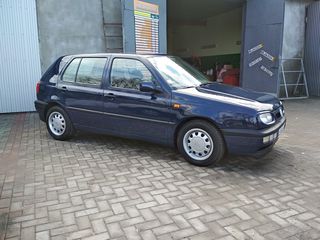 Volkswagen Golf foto 1