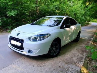 Renault Fluence foto 2