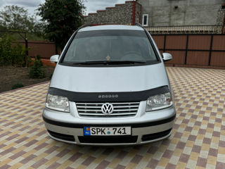 Volkswagen Sharan foto 2