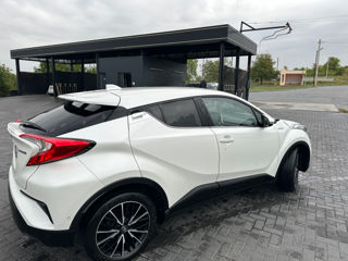 Toyota C-HR foto 3