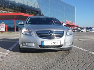 Opel Insignia foto 1