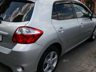 Toyota Auris foto 2