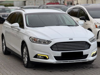 Ford Mondeo foto 4