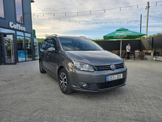 Volkswagen Touran foto 3