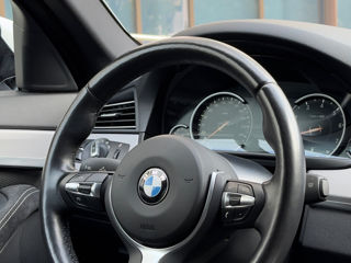 BMW 5 Series foto 8