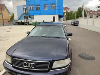 Audi A8 foto 2