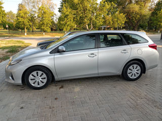 Toyota Auris foto 1