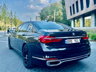 BMW 7 Series foto 1