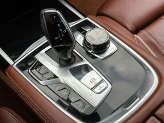 BMW 7 Series foto 13