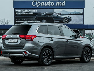 Mitsubishi Outlander foto 2