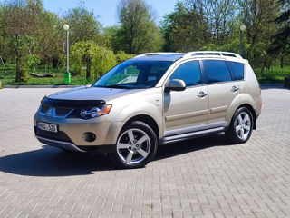 Mitsubishi Outlander foto 3